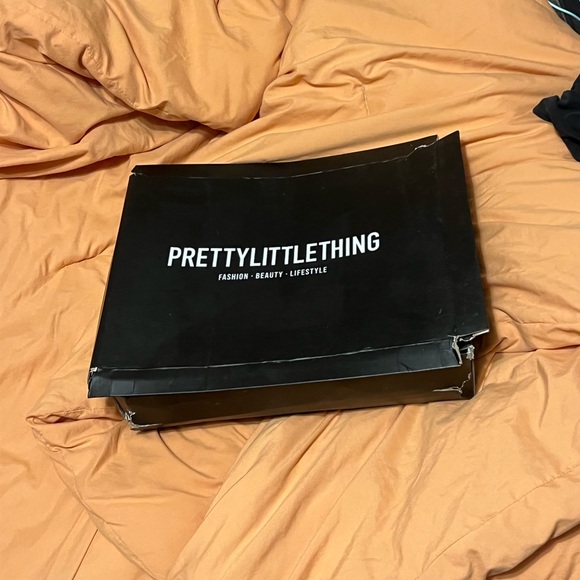 BRAND NEW.💙💙 Pretty Little Thing. Blue Heels. - Picture 3 of 5